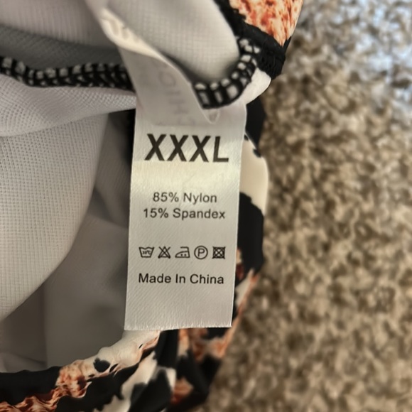 High Waisted bottom (leopard print) - Picture 5 of 5